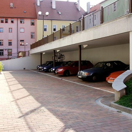 Hotel Barbarossa Cheb Exterior photo